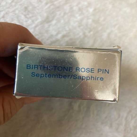 Avon 2004 Vintage Birthstone Rose Pin September Faux Sapphire in Box - Picture 6 of 7